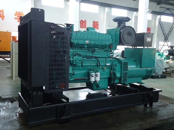 米东更换发电机组燃油预热装置的加热元件需要哪些工具？